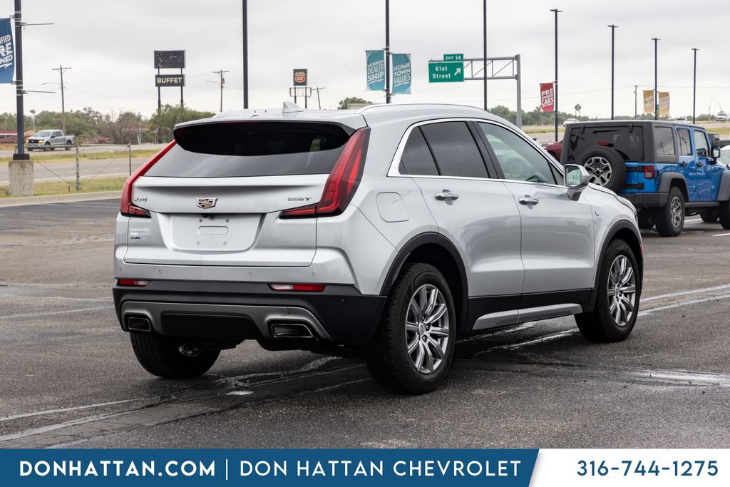 Used 2020 Cadillac XT4 Premium Luxury w/ Cold Weather Package AWD/4WD image 25