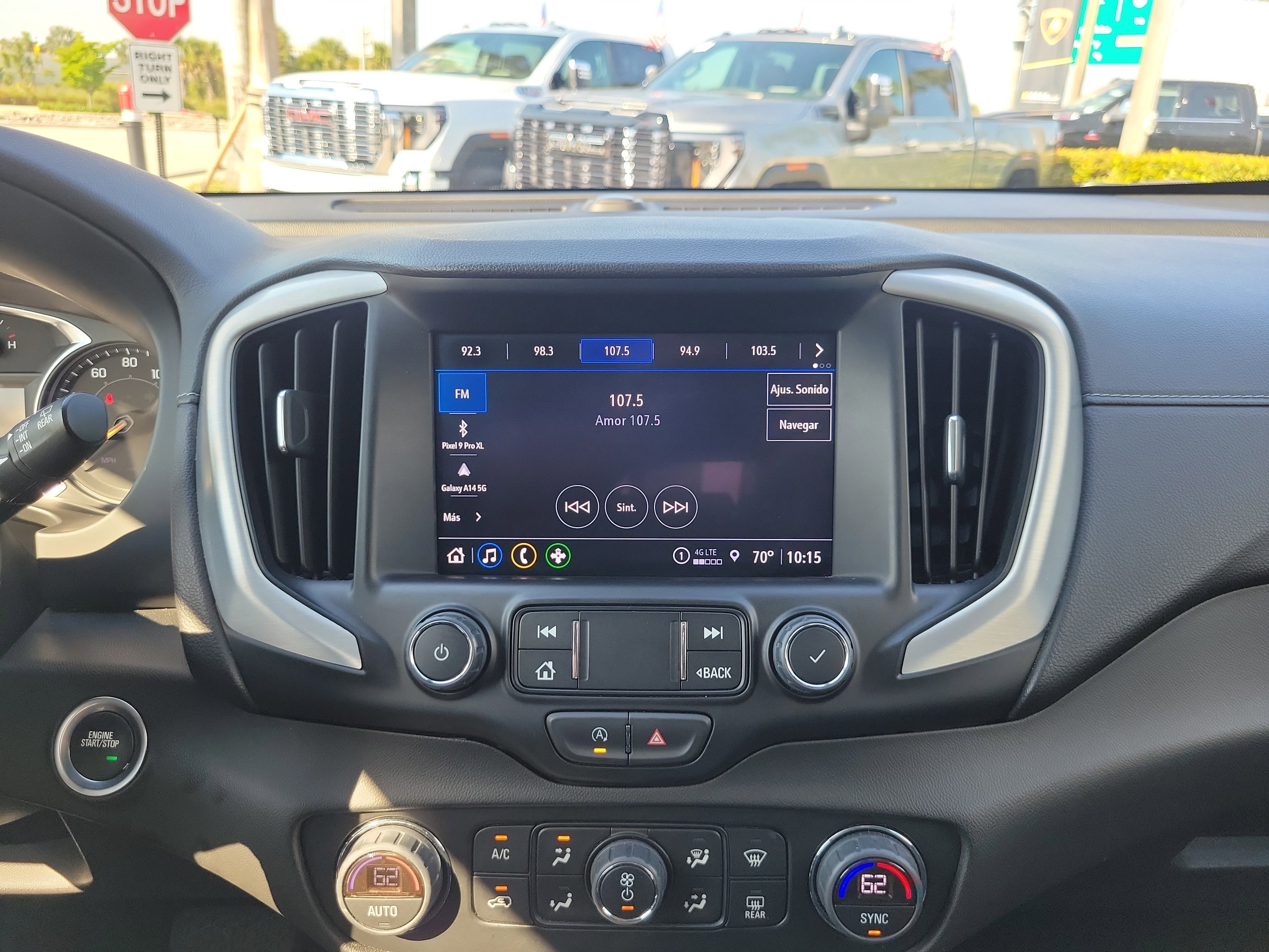 Used 2023 GMC Terrain SLT image 22