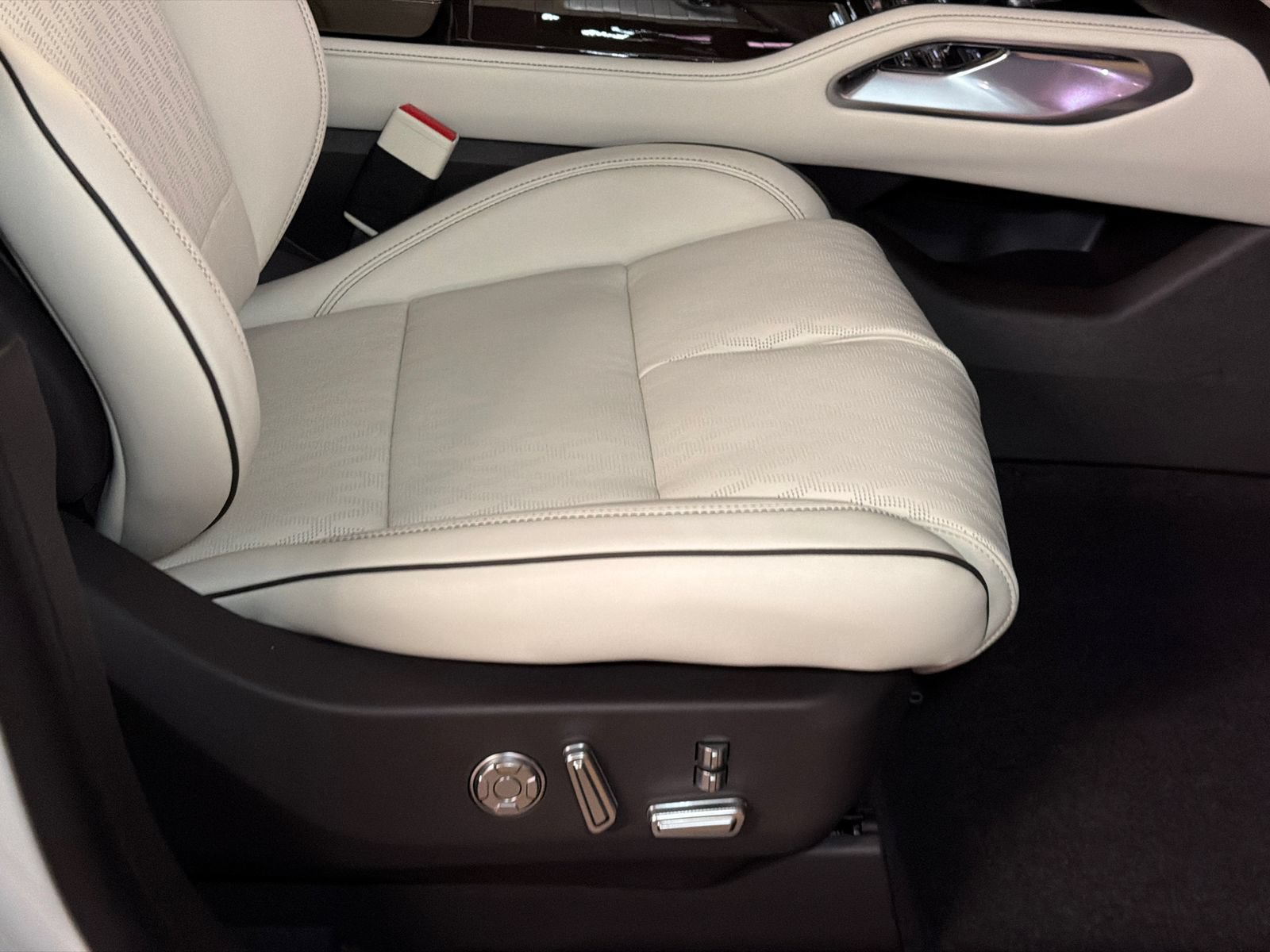 New 2026 Lincoln Nautilus Black Label AWD/4WD image 12