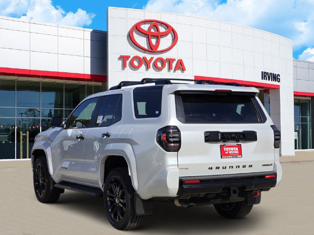 New 2026 Toyota 4Runner Platinum AWD/4WD image 3