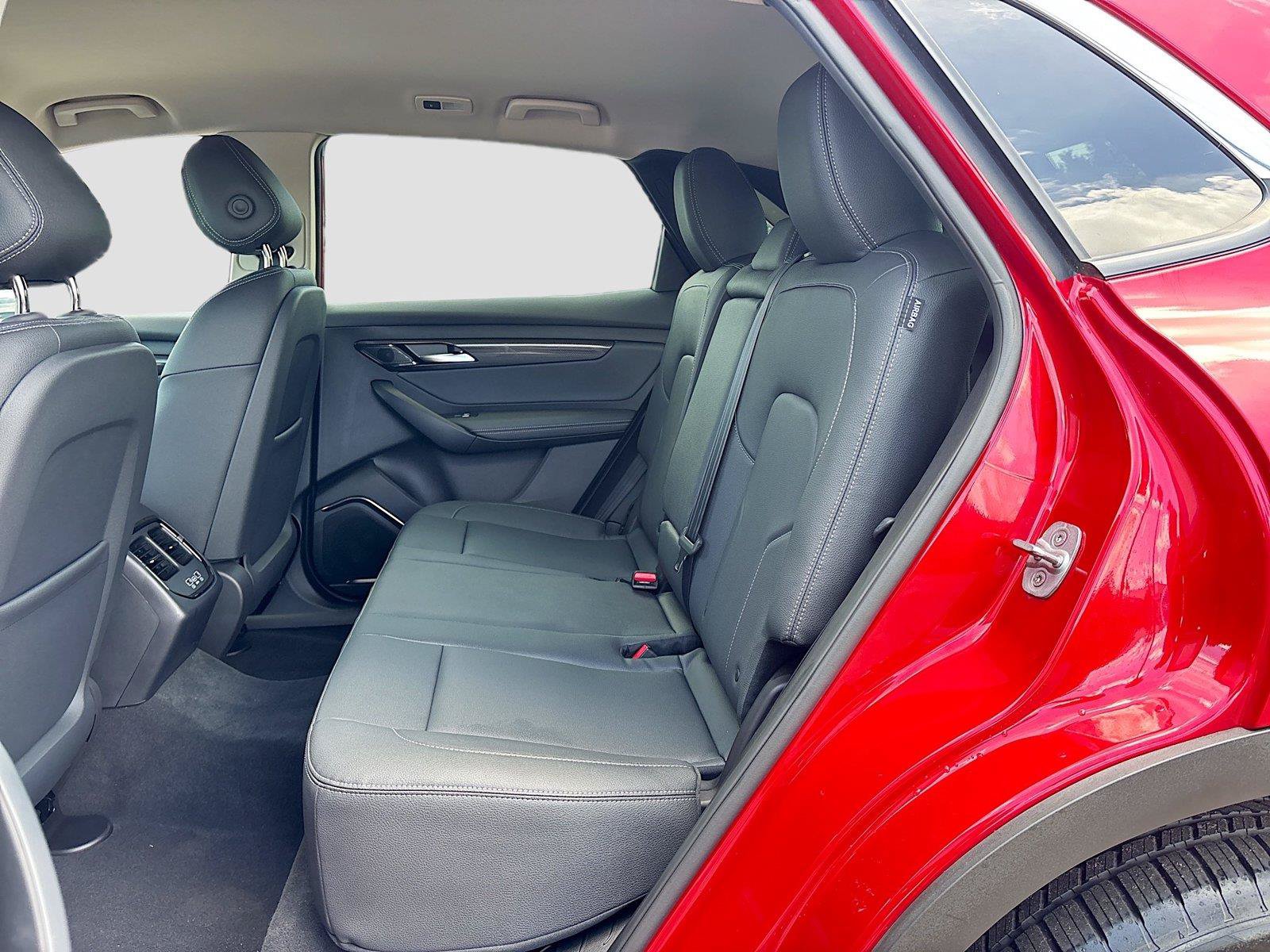 New 2025 VinFast VF 8 Eco AWD/4WD image 23