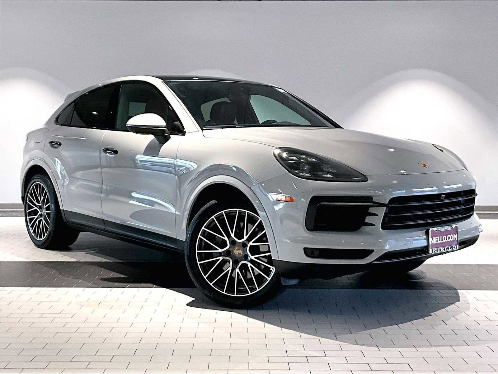 Used 2022 Porsche Cayenne S image 12