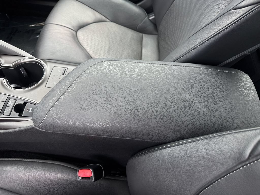 Certified 2022 Toyota Camry XSE FWD image 27