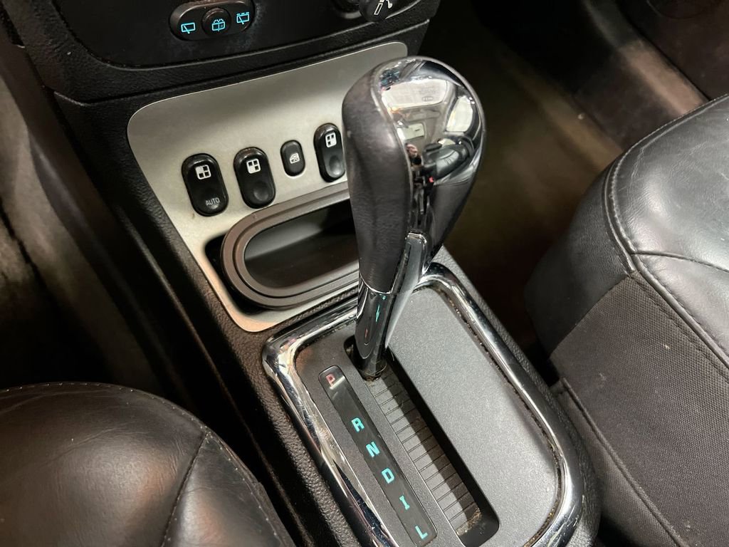 Used 2007 Chevrolet HHR LT image 16