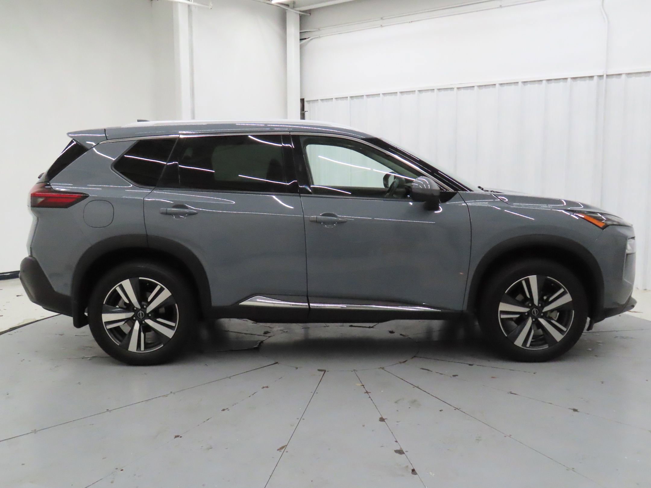 Used 2023 Nissan Rogue SL w/ SL Premium Package video 2