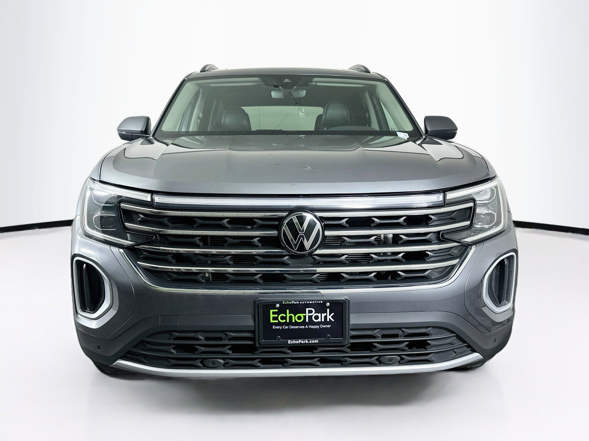 Used 2024 Volkswagen Atlas SE FWD image 2