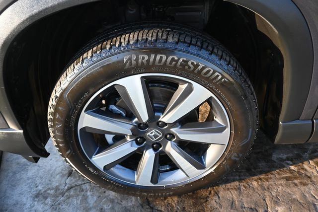 Used 2025 Honda Pilot Touring image 10