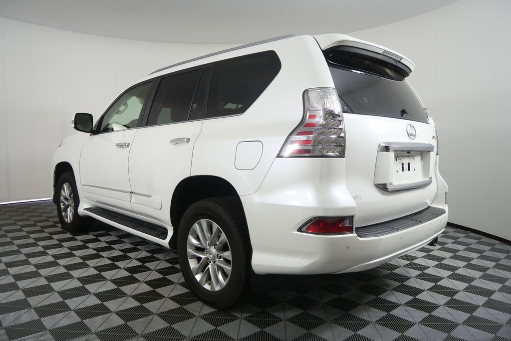 Used 2017 Lexus GX 460 Premium w/ Premium Package image 5