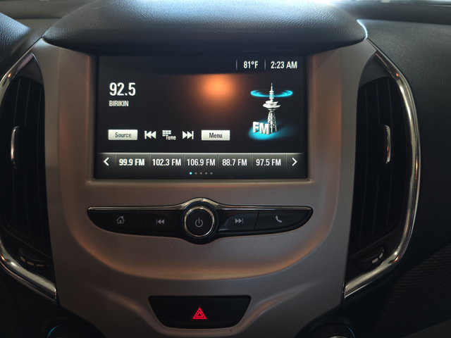 Used 2017 Chevrolet Cruze LS FWD image 16