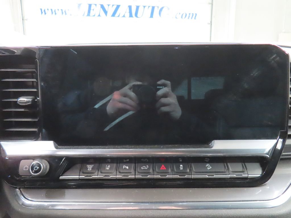 Used 2024 Chevrolet Silverado 2500 High Country w/ High Country Premium Package image 56