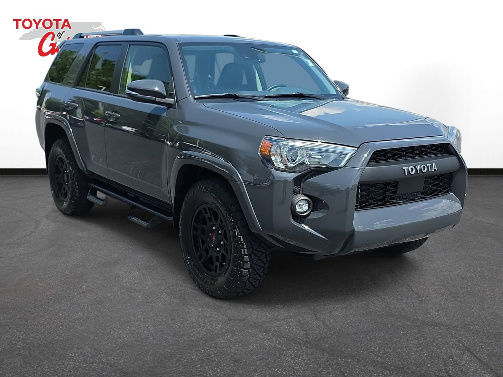 Used 2024 Toyota 4Runner SR5 Premium RWD image 3