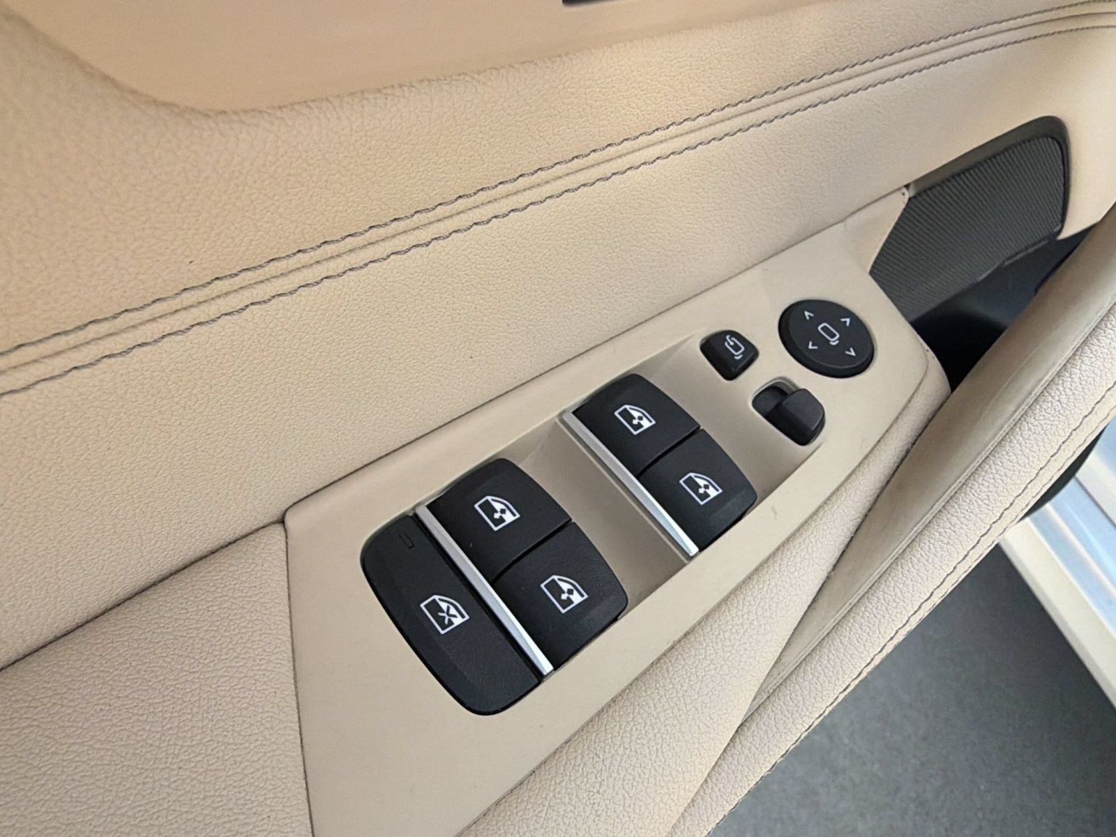 Certified 2023 BMW 530i w/ Premium Package RWD image 26