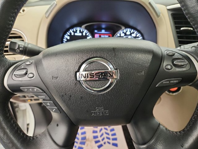 Used 2019 Nissan Pathfinder SL FWD image 14