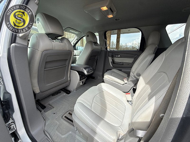 Used 2014 GMC Acadia SLT w/ Technology Package FWD image 13