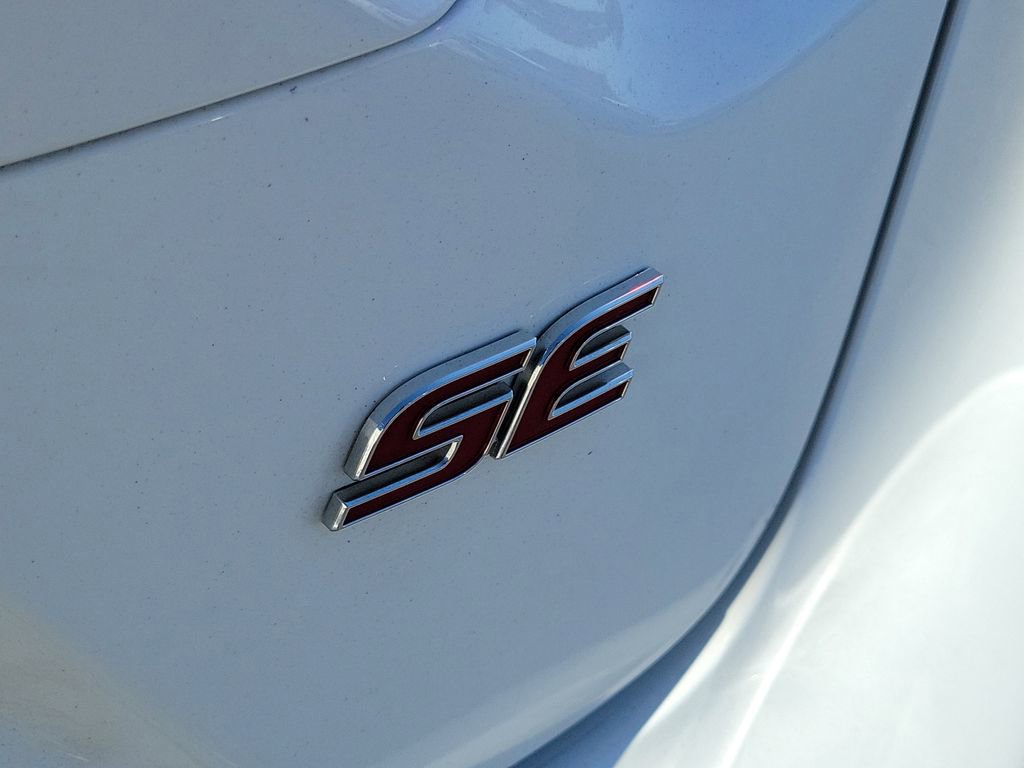 Used 2023 Toyota Corolla SE w/ SE Premium Package image 8