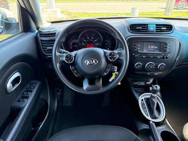 Used 2016 Kia Soul + FWD image 22