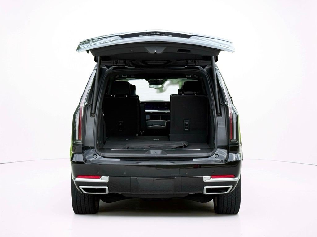 Certified 2025 Cadillac Escalade Premium Luxury Platinum w/ LPO, Floor Liner Package AWD/4WD image 15