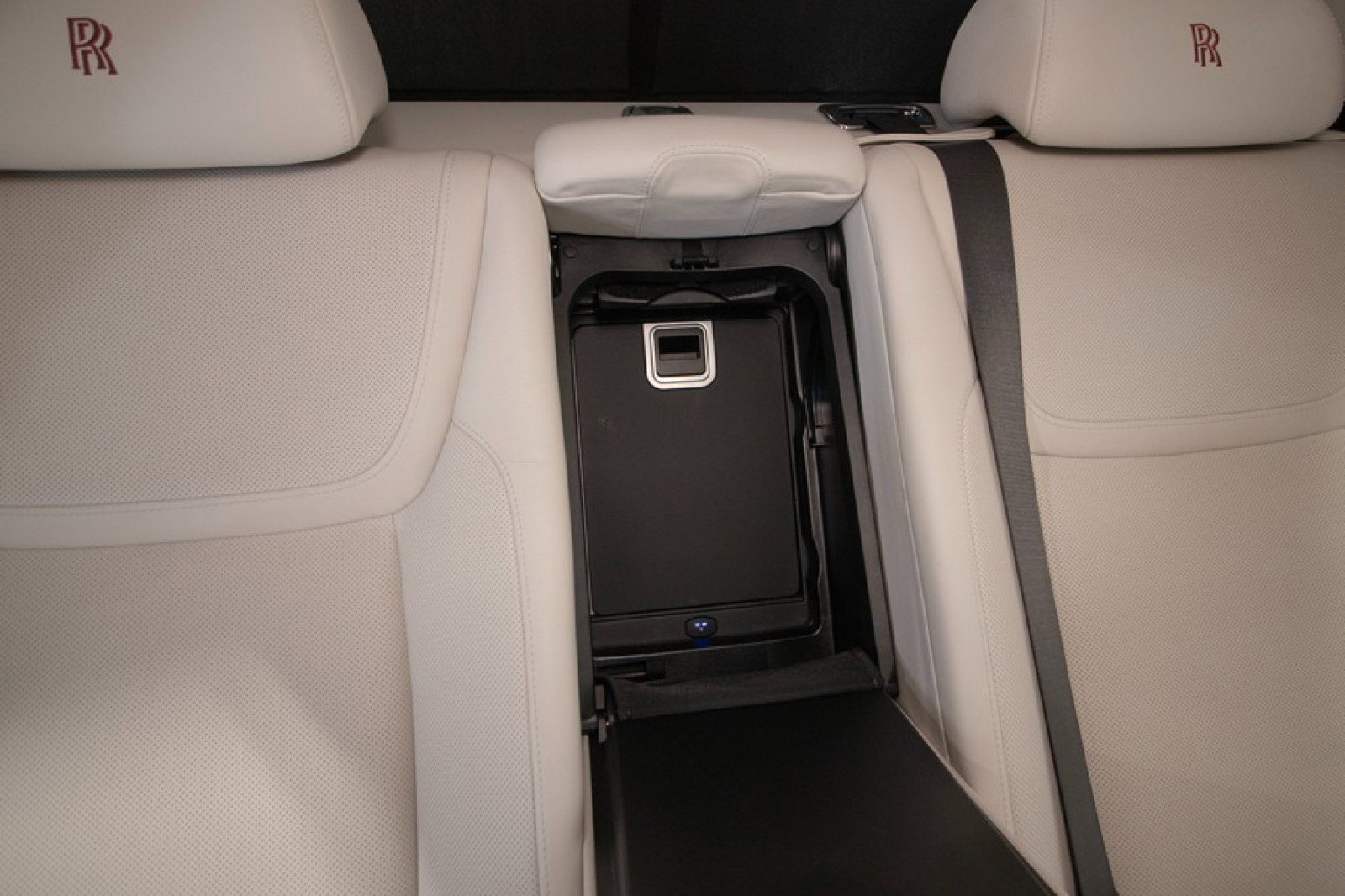 Used 2015 Rolls-Royce Ghost Extended Wheelbase image 84