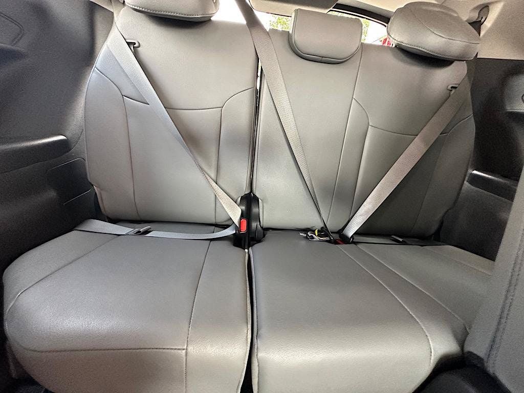 Certified 2025 Toyota Sienna XLE FWD image 16