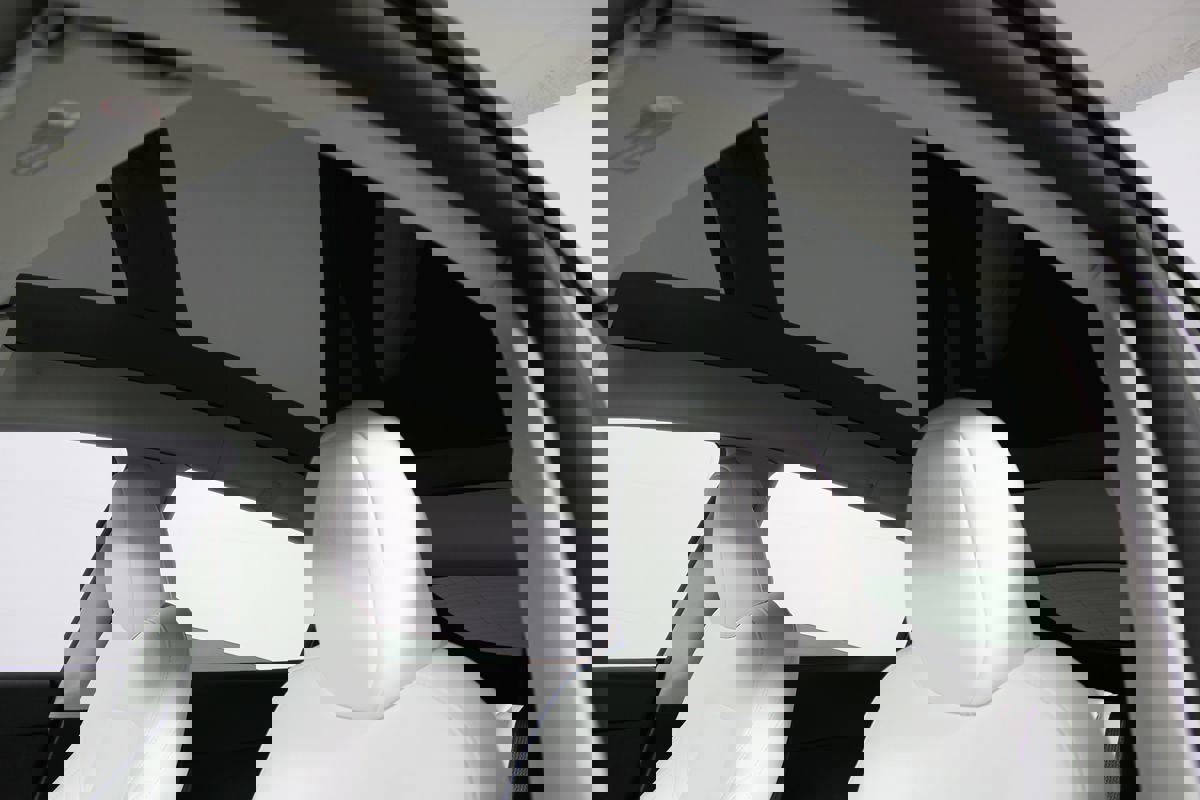 Used 2024 Tesla Model Y Long Range image 9