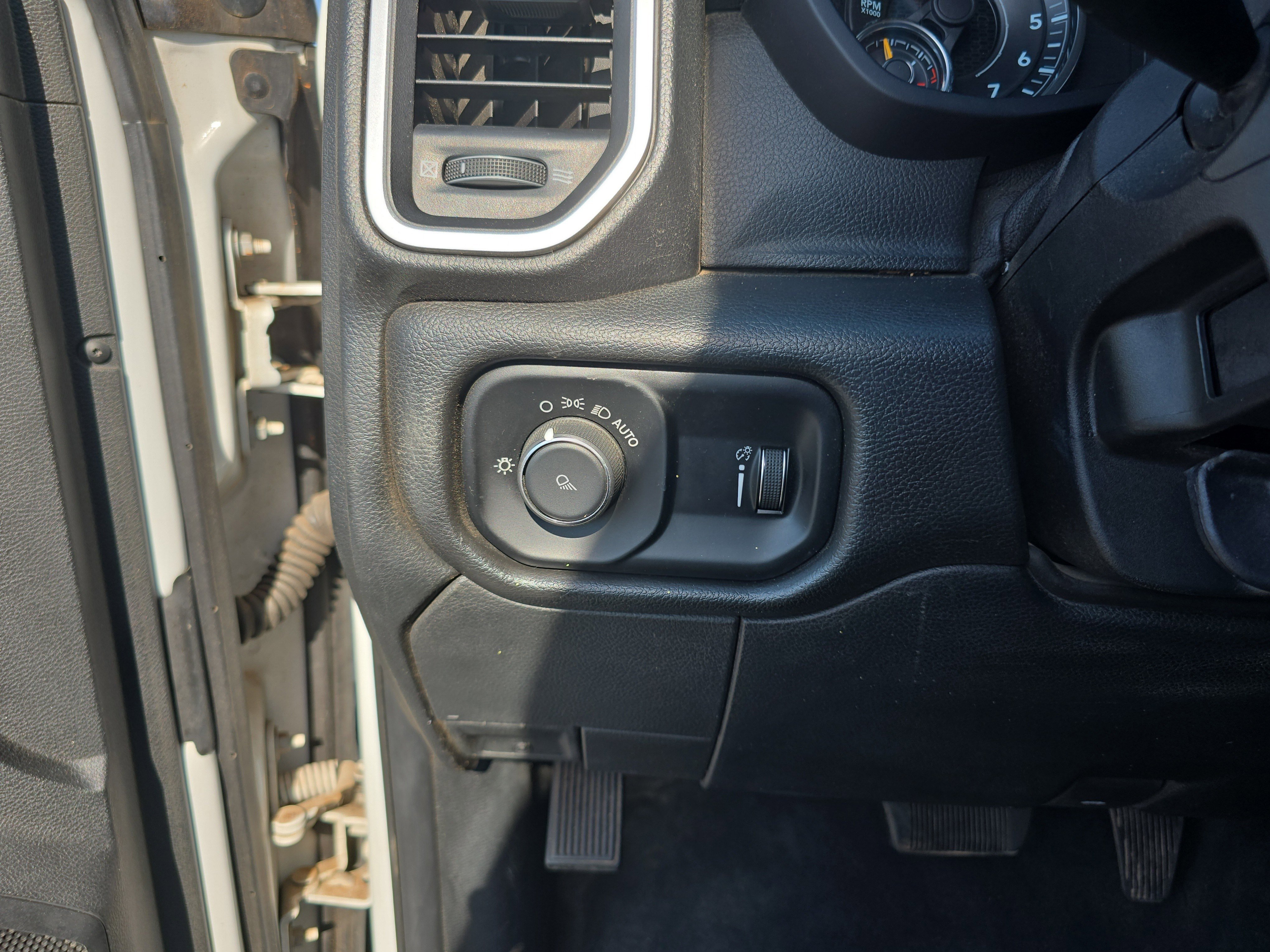 Used 2021 RAM 2500 Big Horn image 31