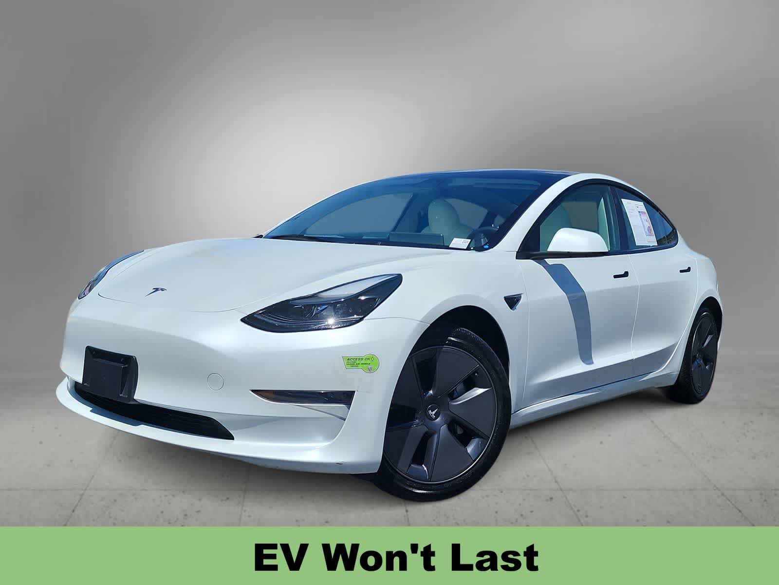 Used 2023 Tesla Model 3 Standard Range RWD image 1