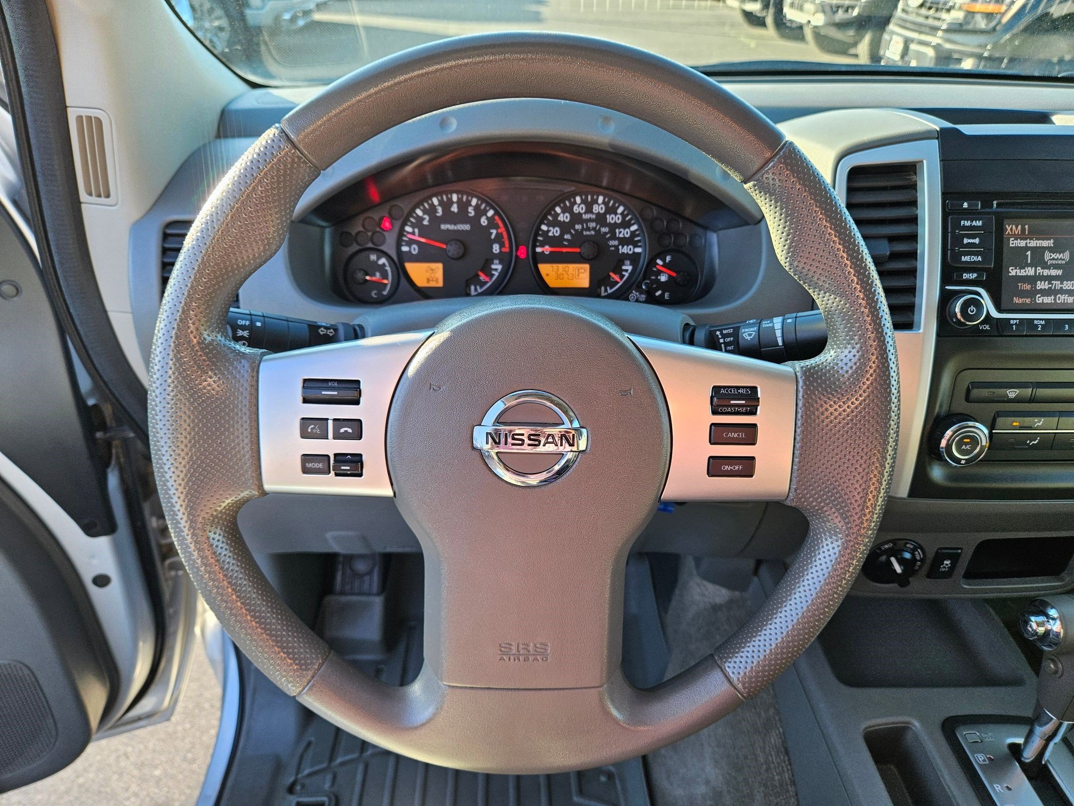 Used 2015 Nissan Frontier SV AWD/4WD image 18