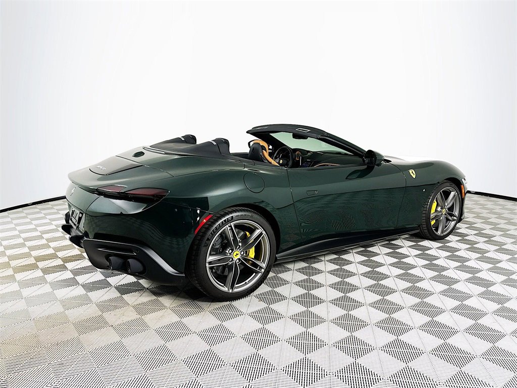 Used 2025 Ferrari Roma Spider image 7