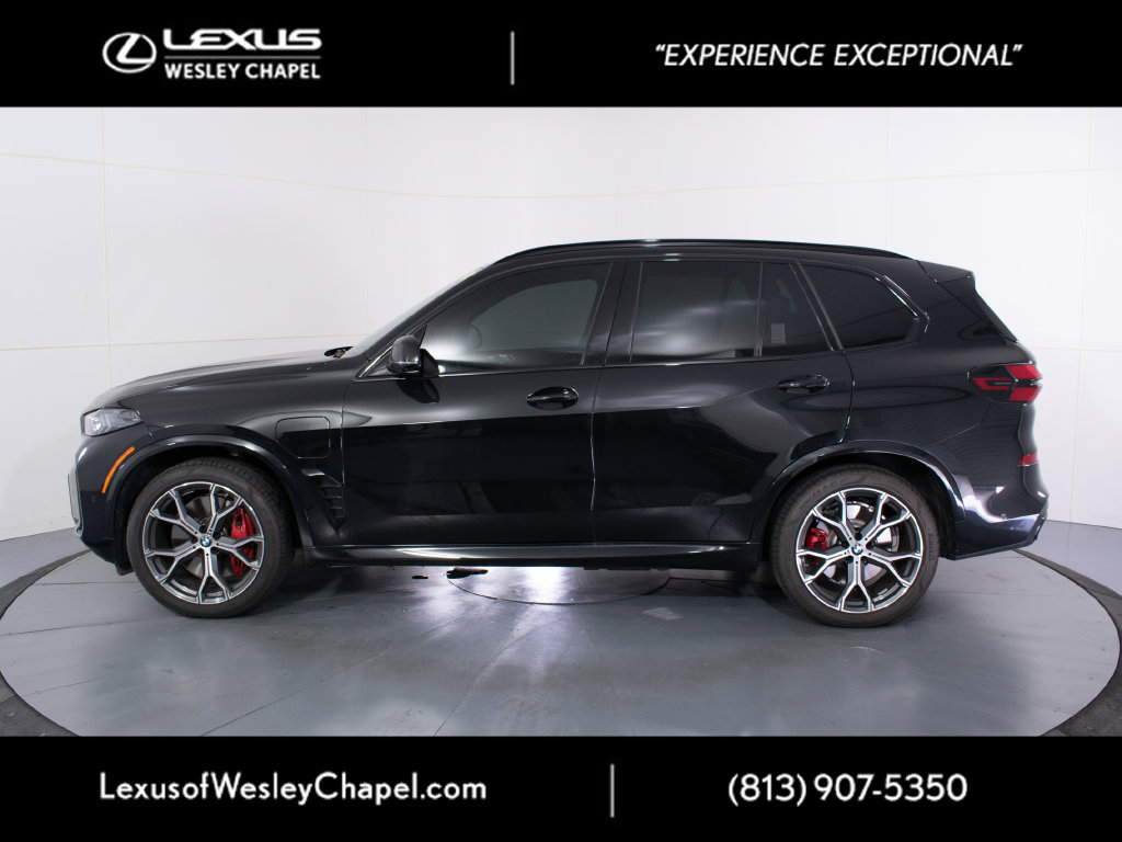 Used 2026 BMW X5 xDrive50e w/ M Sport Package AWD/4WD image 7