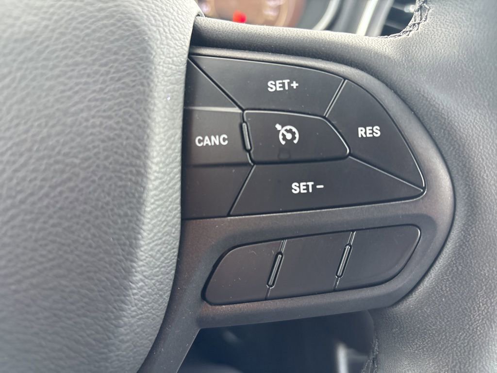 Used 2022 Jeep Cherokee Trailhawk w/ Comfort/Convenience Group AWD/4WD image 27