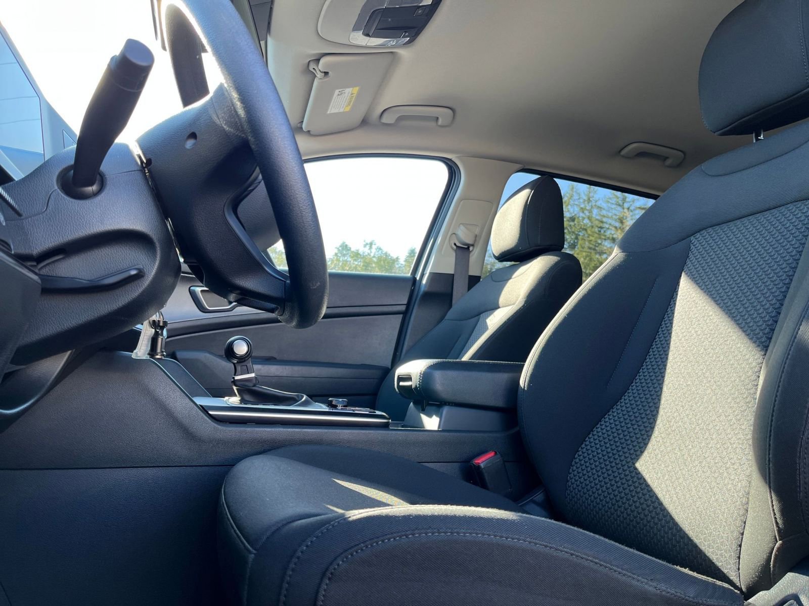Used 2025 Kia Sportage LX image 27