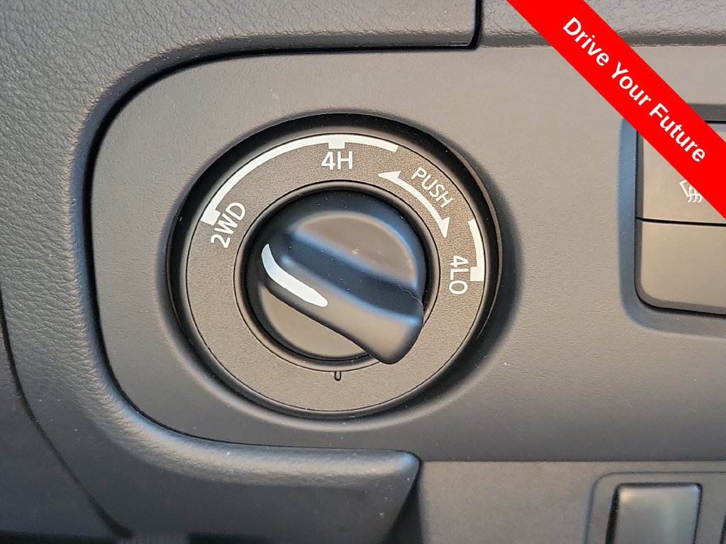 Used 2025 Nissan Frontier PRO-4X w/ Tow Package AWD/4WD image 11