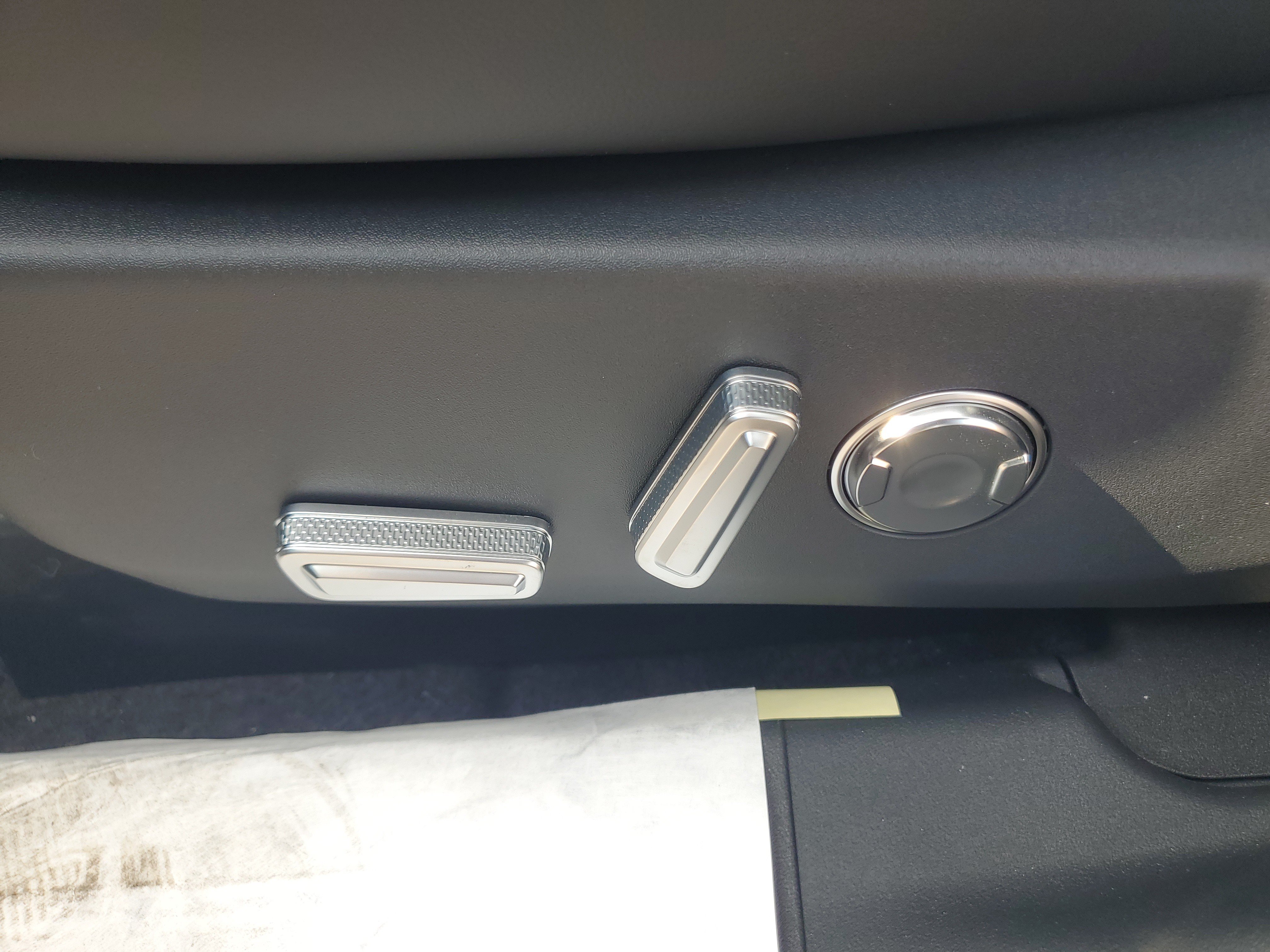New 2026 Lincoln Nautilus Reserve AWD/4WD image 12