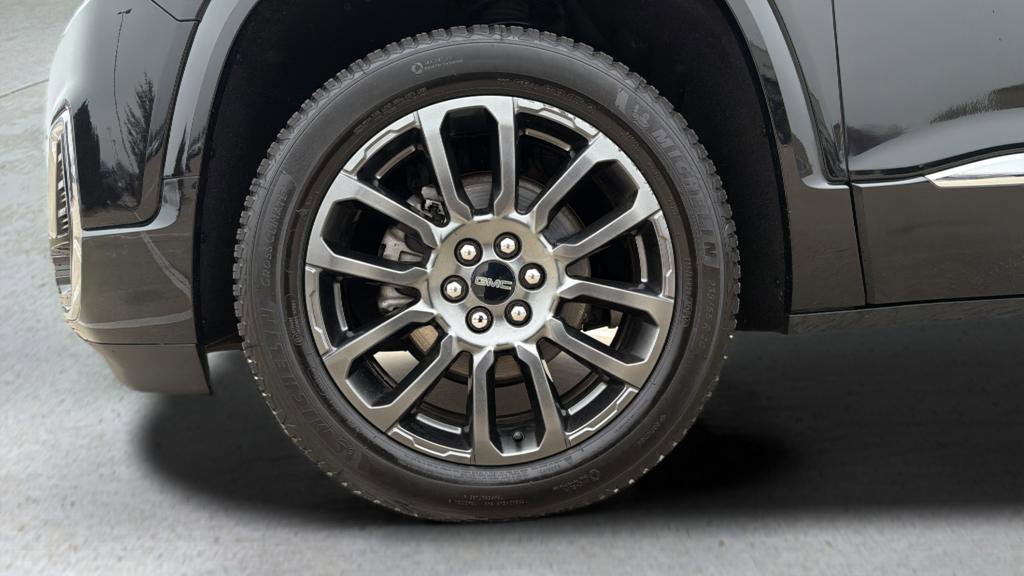 Used 2023 GMC Acadia Denali w/ Black Diamond Edition image 14