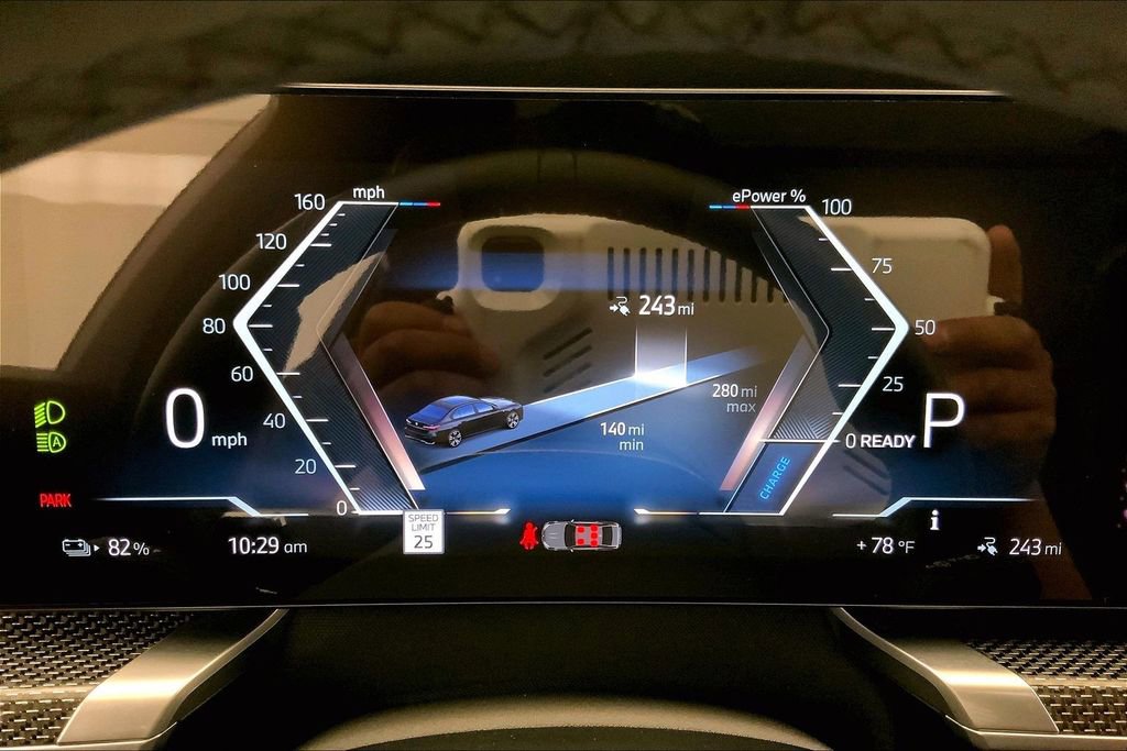 Certified 2023 BMW i7 xDrive60 AWD/4WD image 20