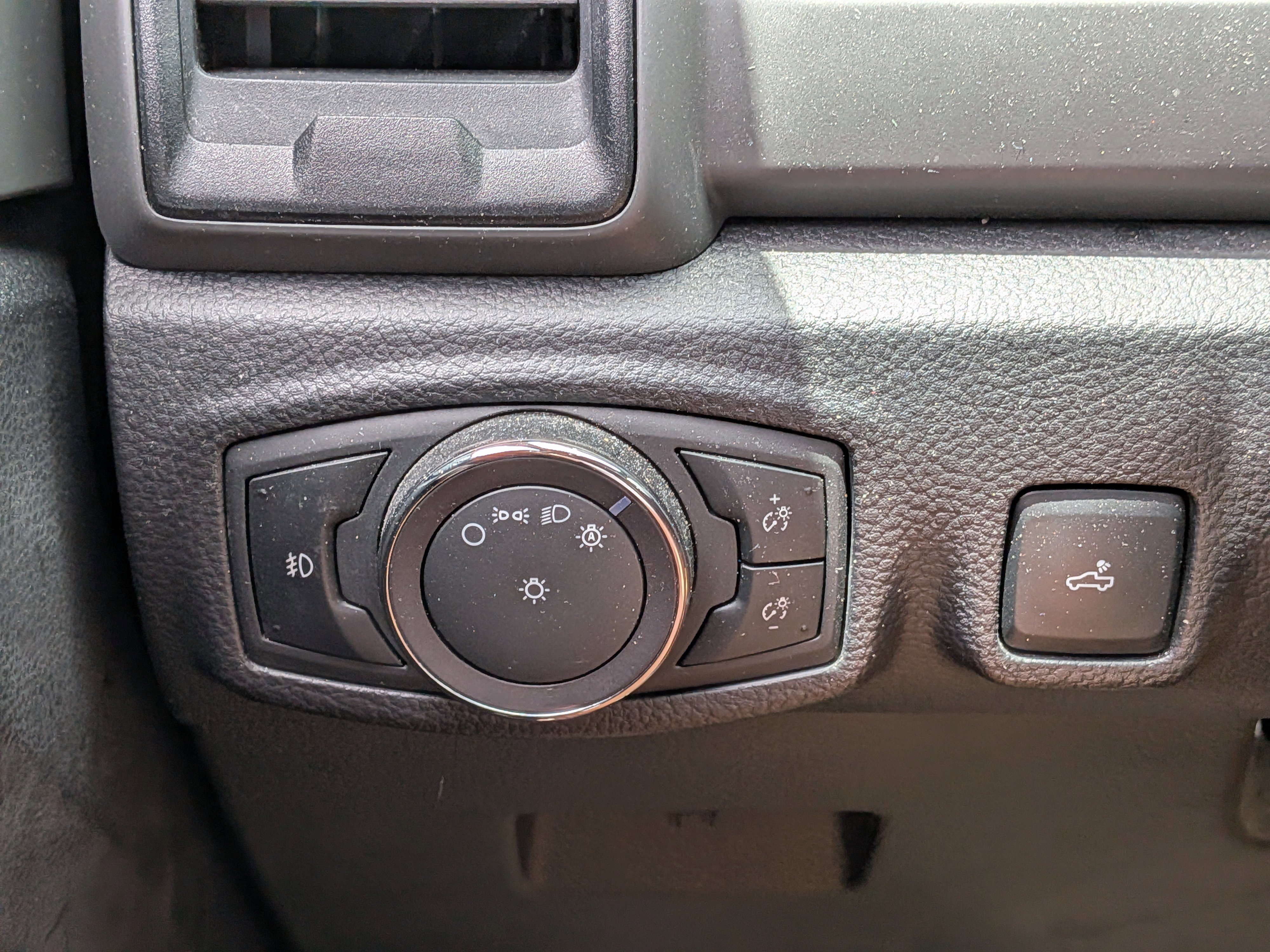 Used 2019 Ford Ranger XL w/ Equipment Group 101A Mid RWD image 23