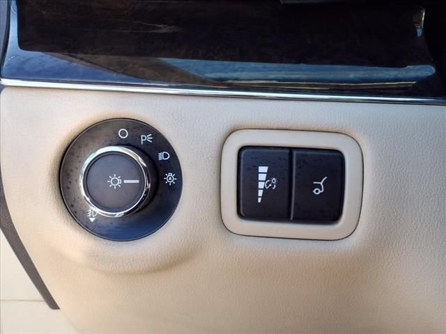 Used 2015 Lincoln MKT AWD w/ Equipment Group 201A image 18