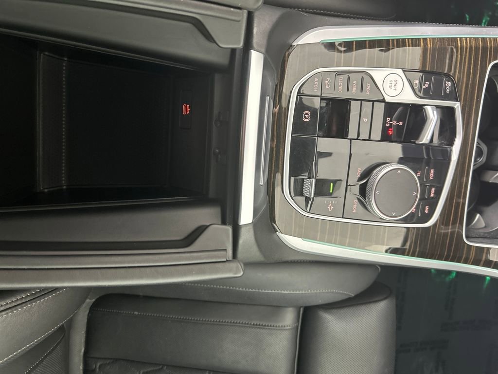 Used 2025 BMW X5 xDrive50e image 14