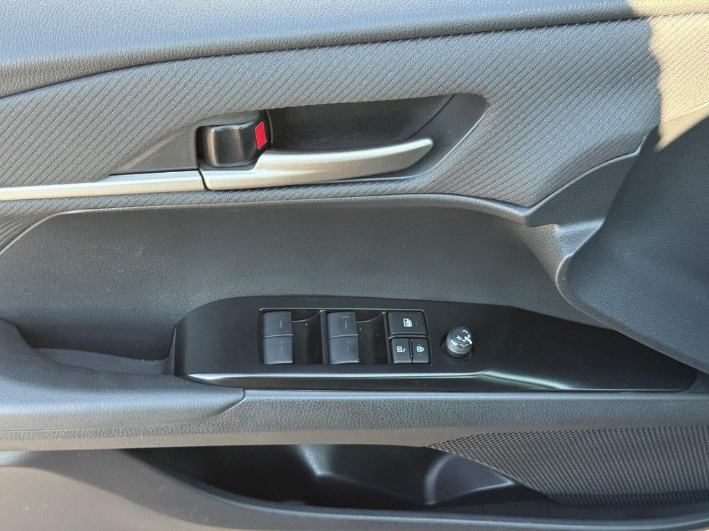 Certified 2025 Toyota Camry SE FWD image 17