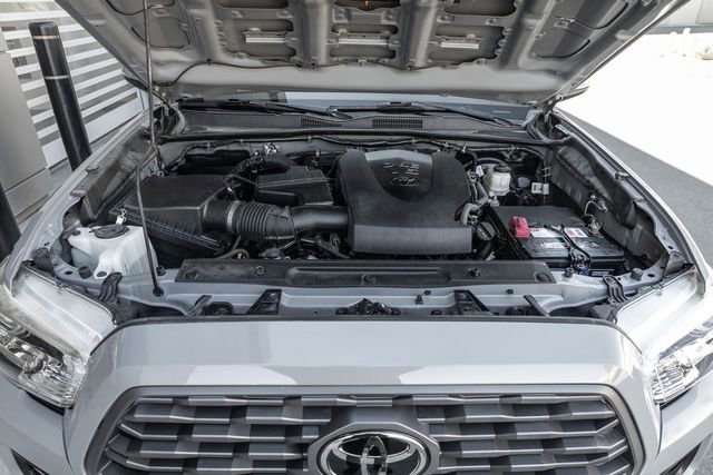 Used 2020 Toyota Tacoma TRD Sport w/ Technology Package image 15