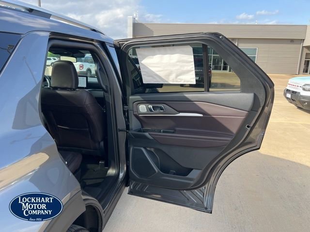 New 2026 Ford Explorer Platinum image 28