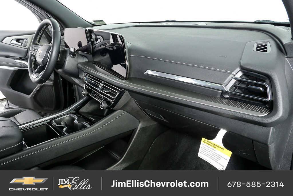 Certified 2025 Chevrolet Traverse LT FWD image 23