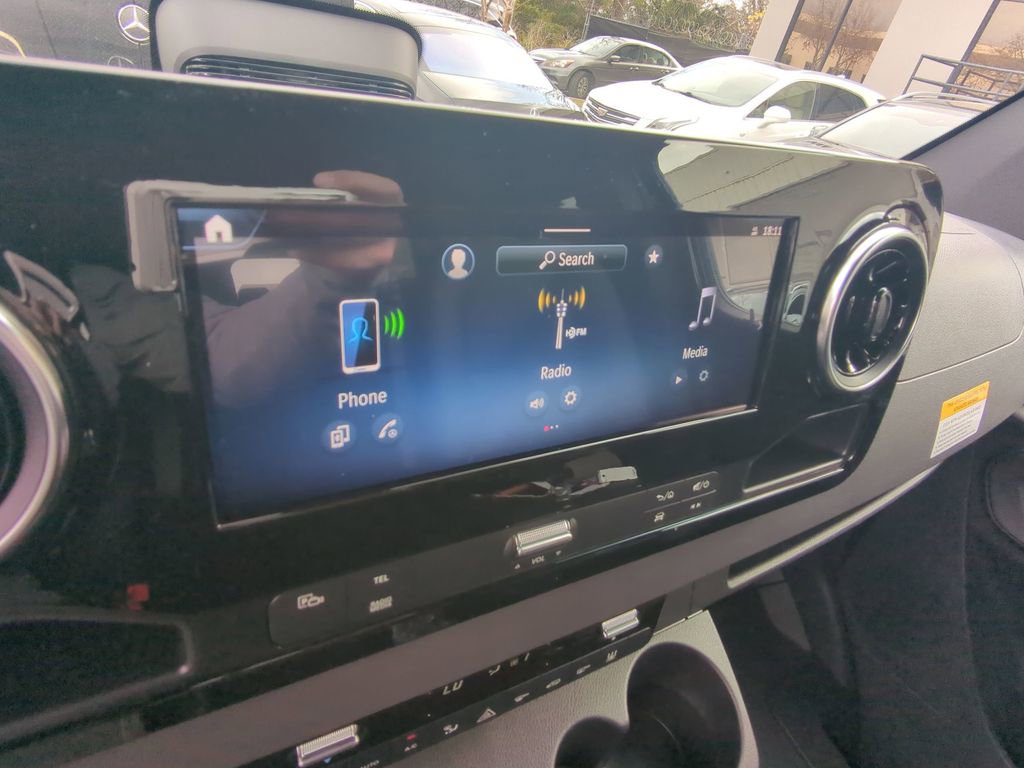 Used 2025 Mercedes-Benz Sprinter 2500 image 6
