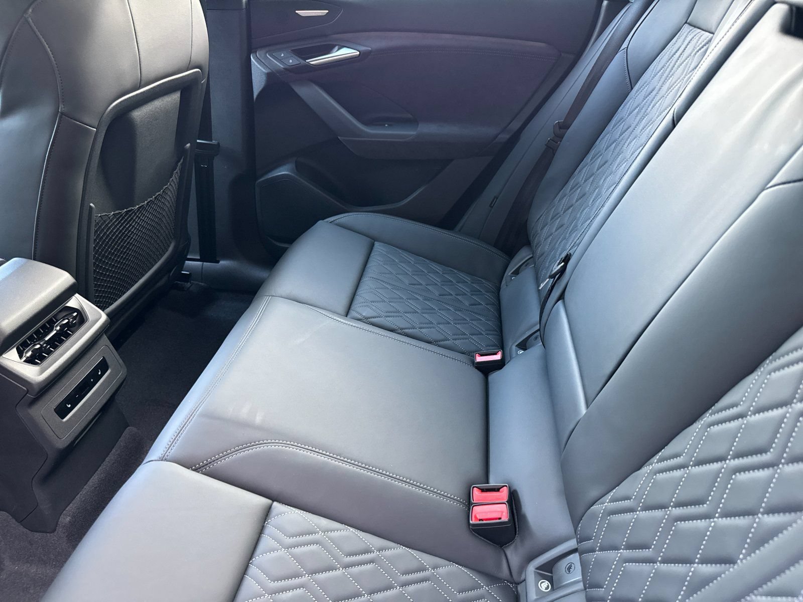 New 2027 Audi SQ6 e-tron Premium Plus AWD/4WD image 12