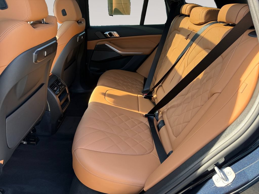 Certified 2025 BMW X5 xDrive40i w/ M Sport Package AWD/4WD image 13