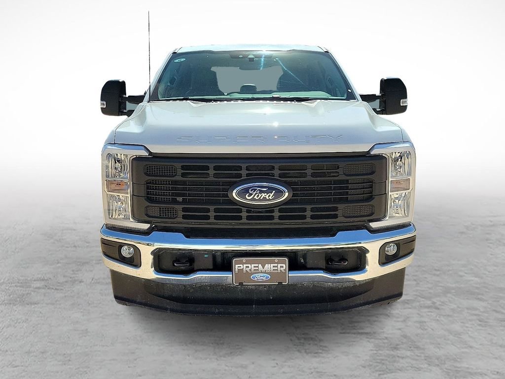 Used 2025 Ford F250 XL w/ XL Chrome Package image 3