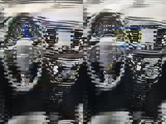 Used 2020 Chrysler Pacifica Touring-L Plus image 15