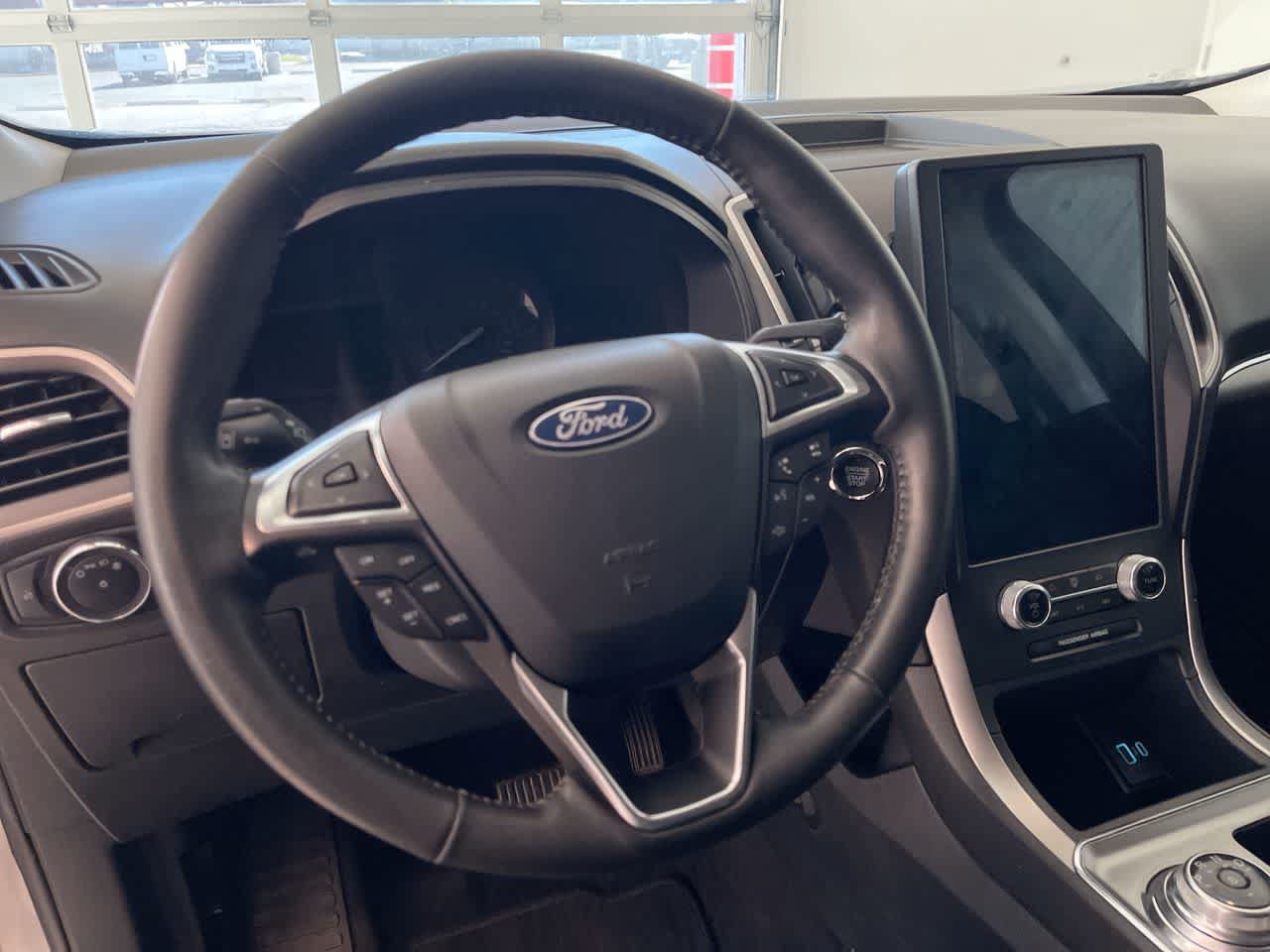 Used 2022 Ford Edge SEL AWD/4WD image 14