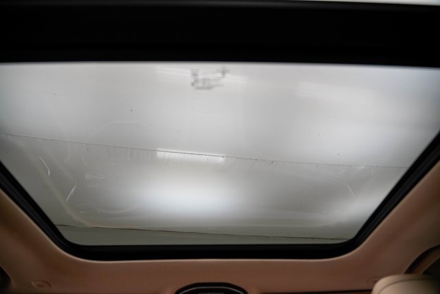 Used 2022 Jeep Grand Cherokee Limited w/ Luxury Tech Group II image 20