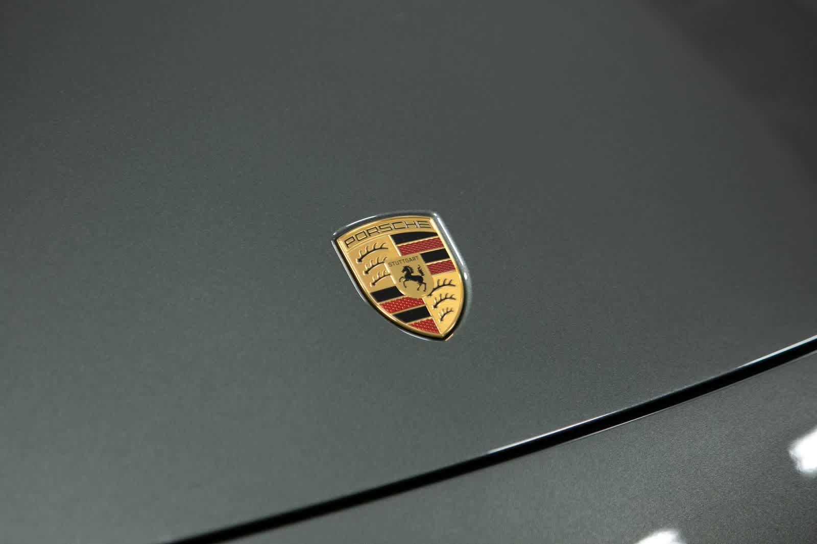New 2026 Porsche Macan Electric RWD image 17